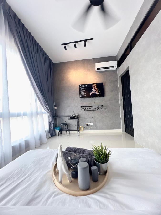 Malacca The Apple Residence & Suites Infinity Pool By Nestcove מראה חיצוני תמונה