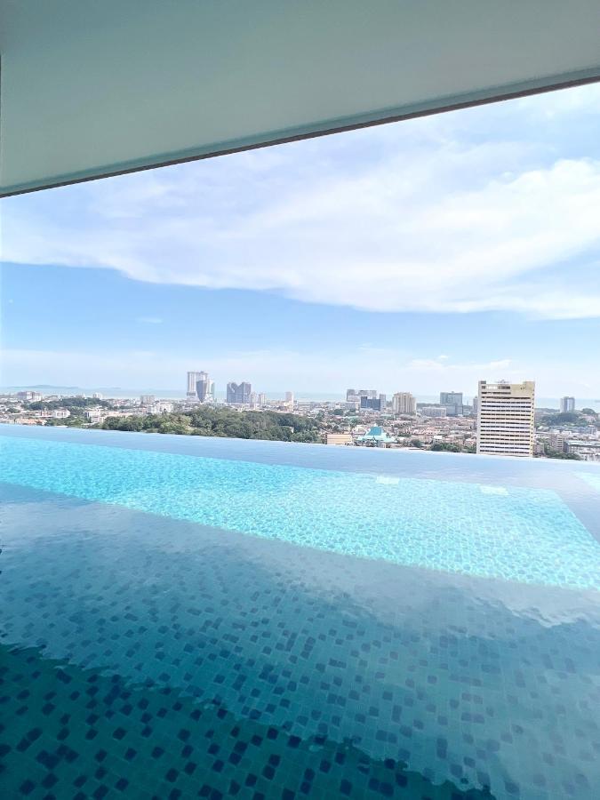 Malacca The Apple Residence & Suites Infinity Pool By Nestcove מראה חיצוני תמונה